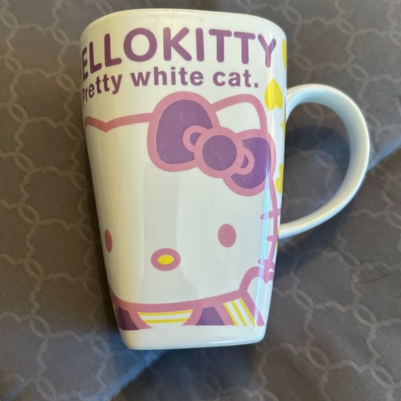Hello Kitty Rare Mug with lid excellent condition - Picture 1 of 4